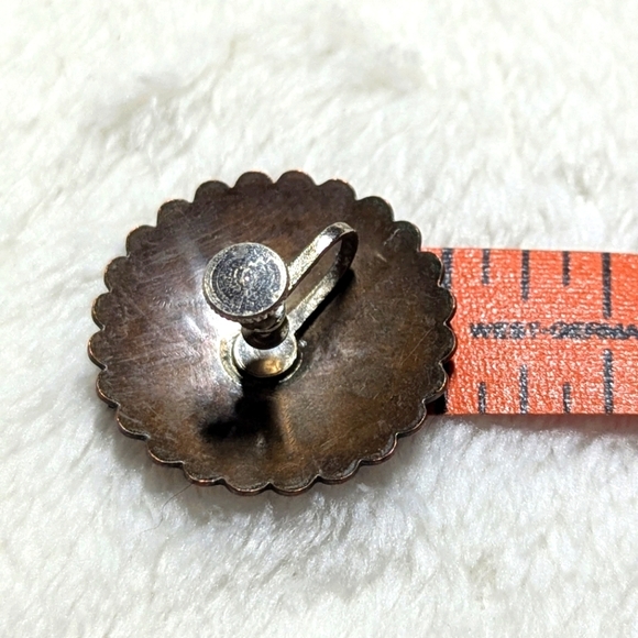 Vintage 60's Copper Concho Stamped Screw Back Southwestern Earrings - Picture 2 of 8